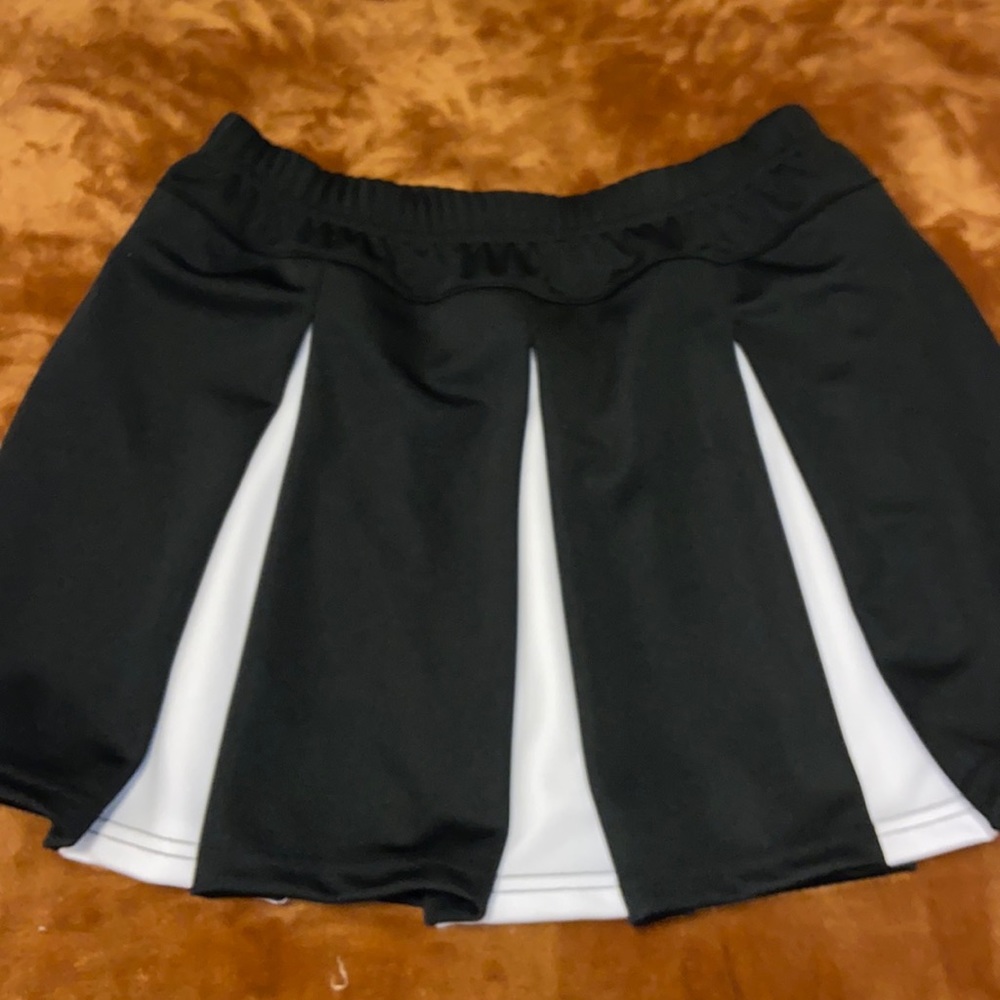 Black and white tennis skirt.